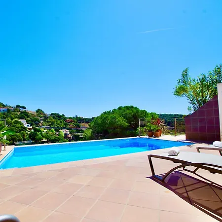 V&v Lloret-villa Marie- No Se Admiten Grupos De Amigos, Solo Familias! De Lujo Con Piscina Privada, Ascensor, Ping-pong, Billar Hotel Lloret de Mar