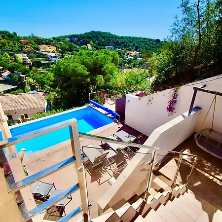 V&v Lloret-villa Marie- No Se Admiten Grupos De Amigos, Solo Familias! De Lujo Con Piscina Privada, Ascensor, Ping-pong, Billar 4* Lloret de Mar