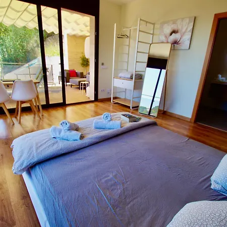 Hotell V&v Lloret-villa Marie- No Se Admiten Grupos De Amigos, Solo Familias! De Lujo Con Piscina Privada, Ascensor, Ping-pong, Billar Lloret de Mar