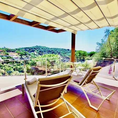V&v Lloret-villa Marie- No Se Admiten Grupos De Amigos, Solo Familias! De Lujo Con Piscina Privada, Ascensor, Ping-pong, Billar Hotel Lloret de Mar