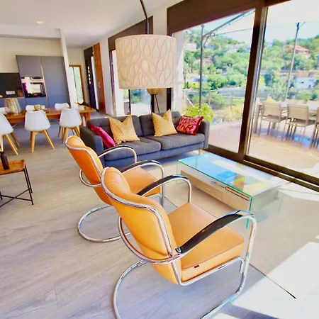 Hotel V&v Lloret-villa Marie- No Se Admiten Grupos De Amigos, Solo Familias! De Lujo Con Piscina Privada, Ascensor, Ping-pong, Billar Lloret de Mar